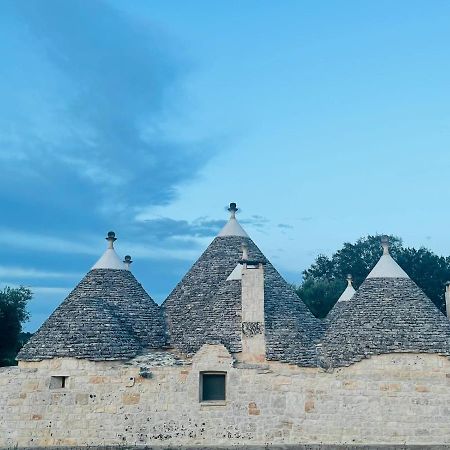 Scardino Trulli Hotel Locorotondo Exterior photo